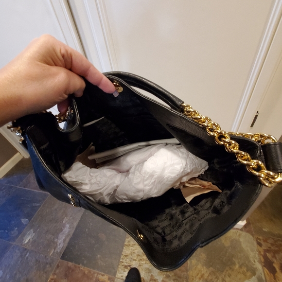 MICHAEL kORS PURSE - Picture 6 of 10